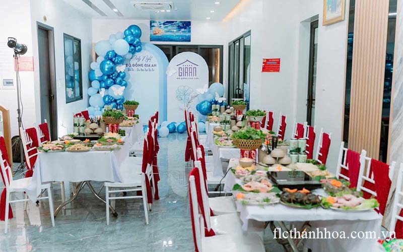 Tổ chức tiệc ăn uống tại villa FLC Sầm Sơn